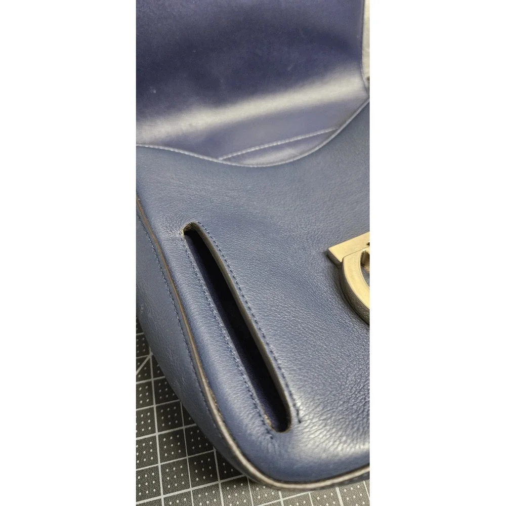 Salvatore Ferragamo Gancini‎ shoulder bag blue leather AU-21/6977
